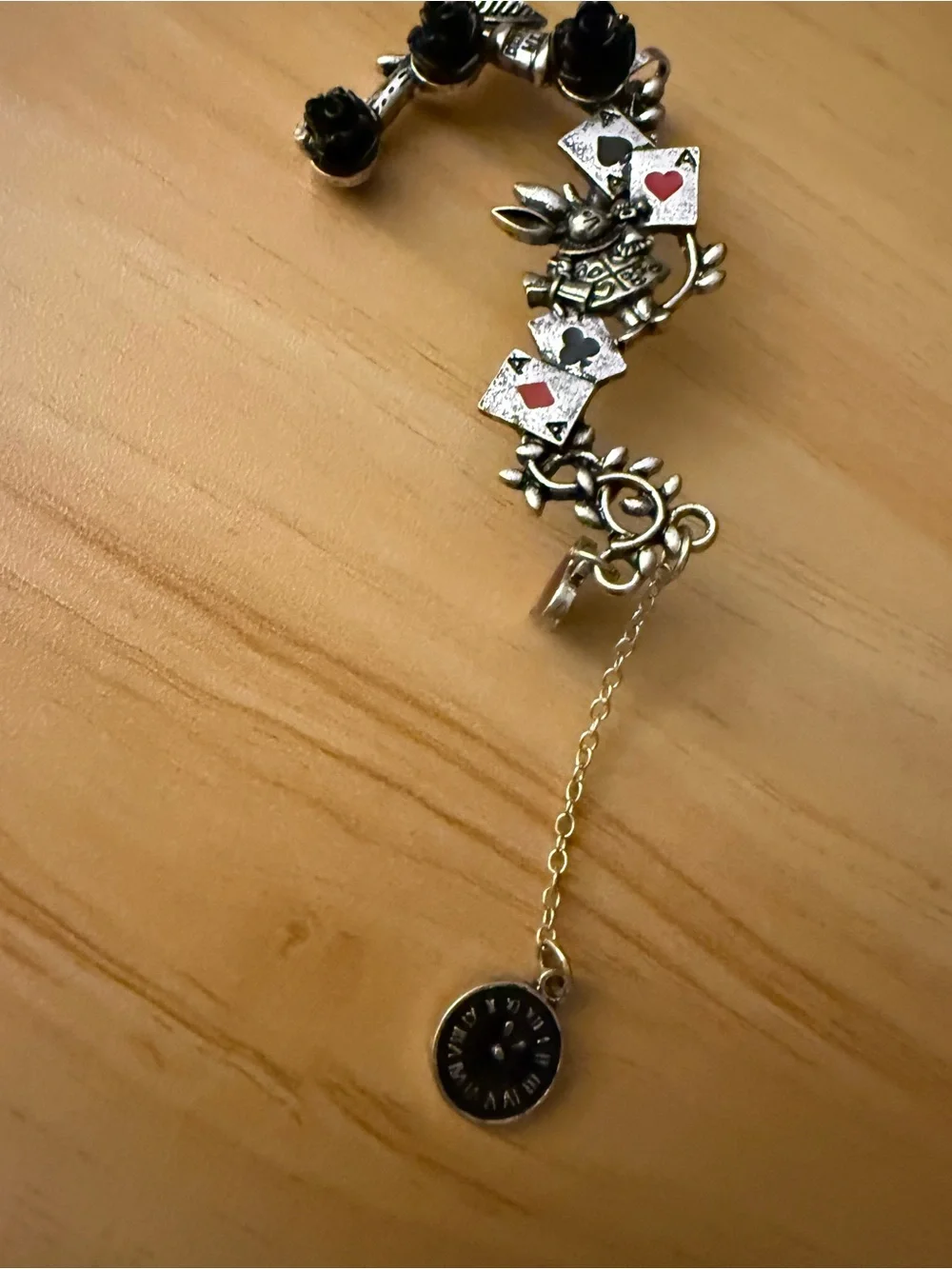 “Hot Topic” Silver Ear Cuff Alice in Wonderland Official Lewis Carroll